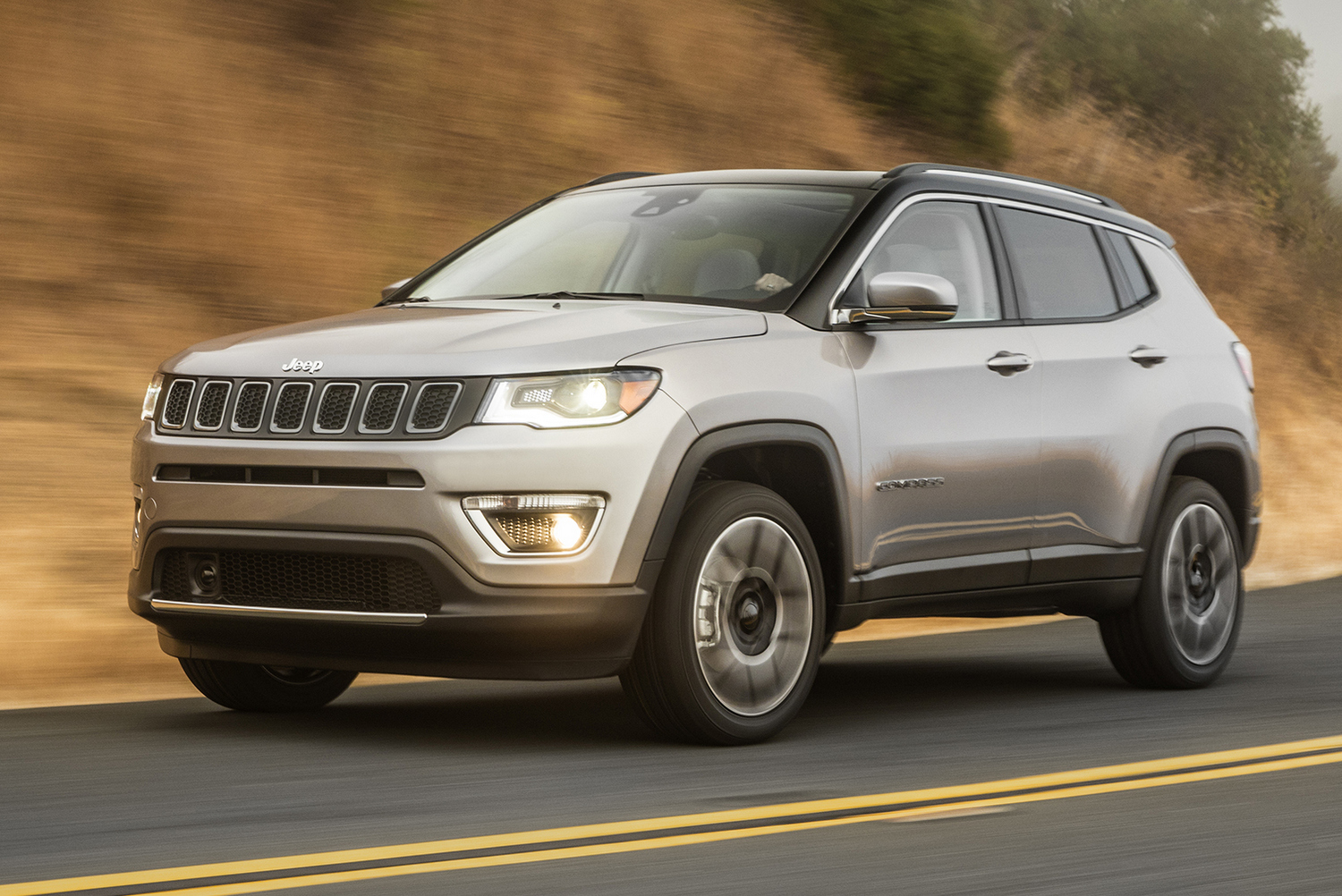 Jeep Compass: Renegade, nagyobbaknak 15