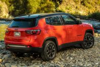 Jeep Compass: Renegade, nagyobbaknak 44