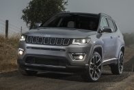 Jeep Compass: Renegade, nagyobbaknak 53