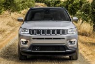 Jeep Compass: Renegade, nagyobbaknak 55