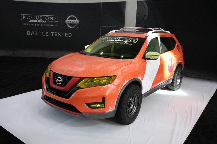 Los Angeles: Autószalon másként 7 Az új Nissan X-Trail eddig ismeretlen volt Amerikában. Mondjuk ezzel a névvel az is marad, de Rogue néven hamarosan elkezdik árulni. Praktikusan a decemberben érkező Star Wars résszel egy időben
