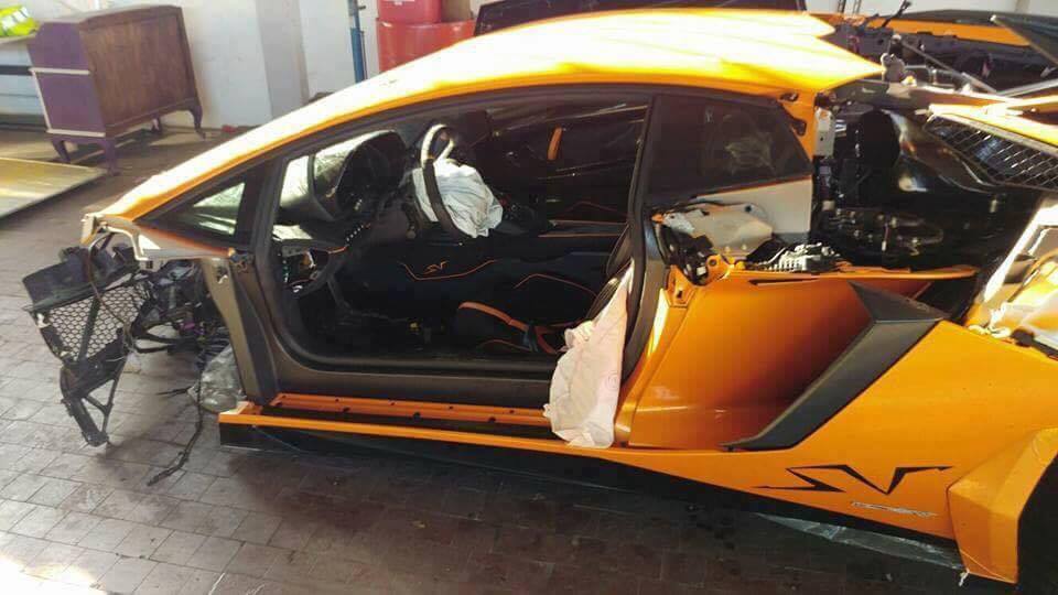 Egy ép eleme sem maradt ennek a Lamborghininek 6