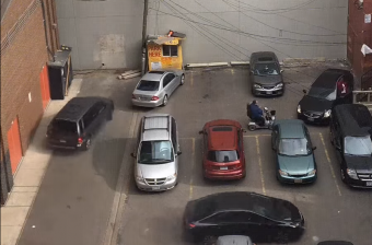 Felfoghatatlan, mi történik ebben a parkolóban