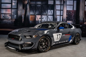 Durva versenyautó készült a Ford Mustangból