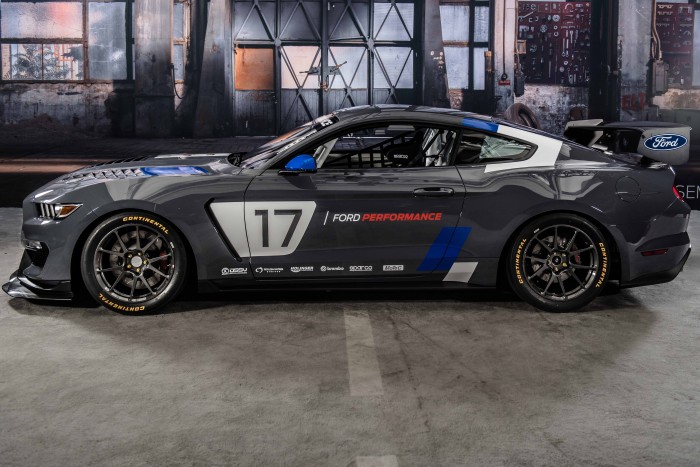 Durva versenyautó készült a Ford Mustangból 2 | Vezess Mustang GT4 Ford Performance_web