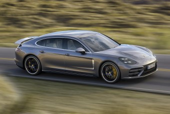 Porsche Panamera: új alapmotor, új csúcskivitel