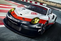 Középmotoros lett a brutális Porsche 911 RSR 12