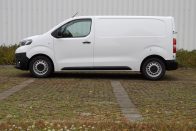 Kanapészállítós teszt az új Toyota Proace furgonnal 2