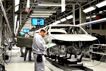 Harmincezer embert bocsát el a Volkswagen