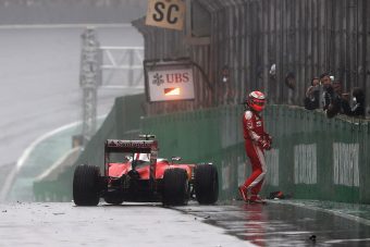 F1: Félelmetes, mit úszott meg Räikkönen - videó