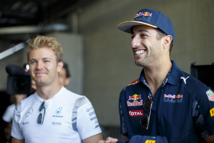 F1: A Red Bull-osok nem fogják kímélni Rosbergéket