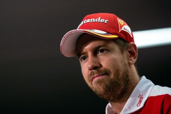 F1: Vettel bocsánatot kért, de még büntethetik