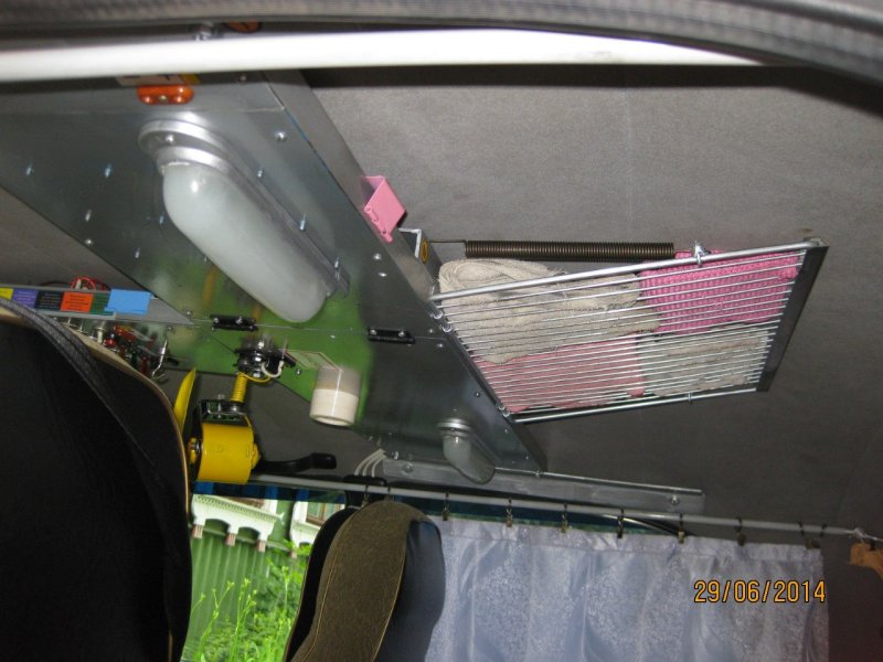 Ez a szürreális Volga belső lórúgásként hat a jóízlésre 15 | Vezess 023