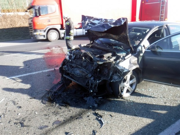 Két balesetben összesen 10 autó ütközött össze az M1-esen – képeken a baleset