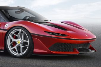 Elképesztő roadsterrel ünnepel a Ferrari Japánban