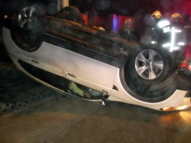 Saját autója borult rá, belehalt sérüléseibe