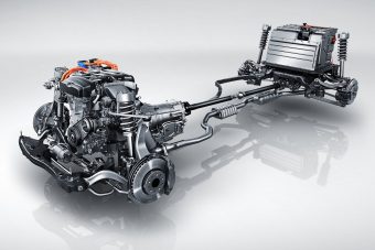 Turbók és hibridek az év legjobb motorjai