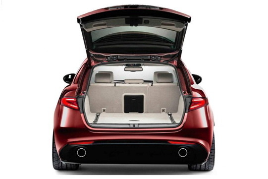 Fotókon az Alfa Romeo szuperkombija