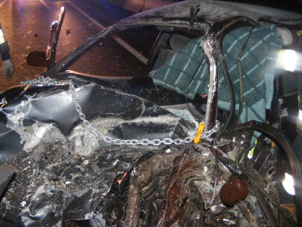 Autóval ütközött egy kisbusz Ceglédnél – képeken a baleset 4