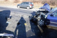 Két balesetben összesen 10 autó ütközött össze az M1-esen – képeken a baleset 7