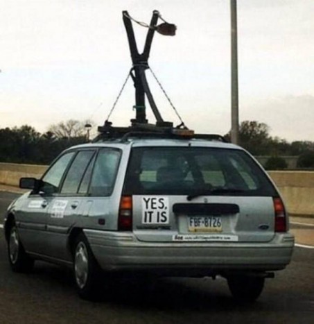 24 eszement autó a világ útjairól 23