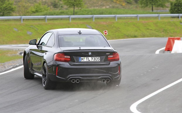 Ford egy BMW és egy Mercedes ellen 2 Hű a tradíciókhoz: a hobbi drifterek nagy barátja az M2