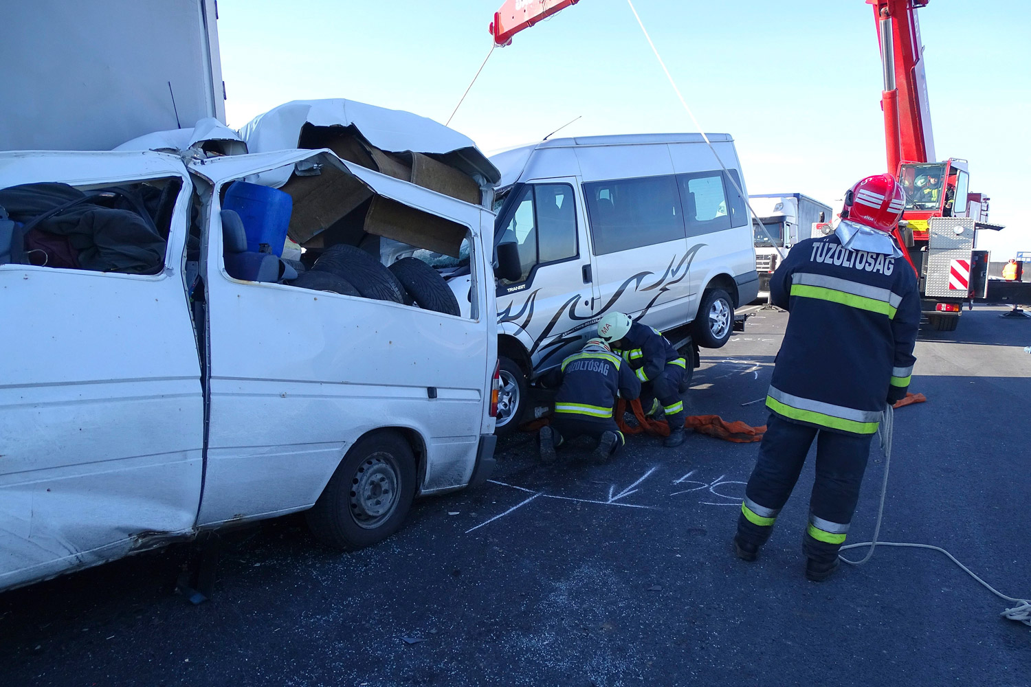 DONKA20161213011 | Vezess | Vezess