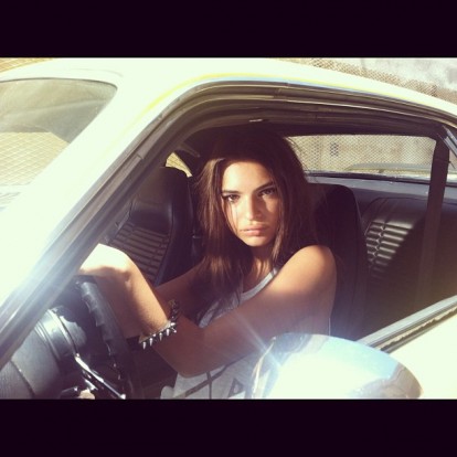 emily_ratajkowski_instagram_19_august_2012_OUW7hjcF.sized