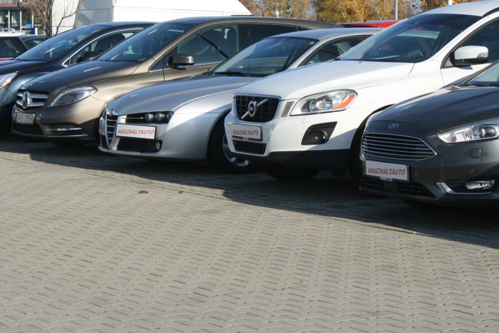 Ennyi használt autó fogy idén, fordulat az importban