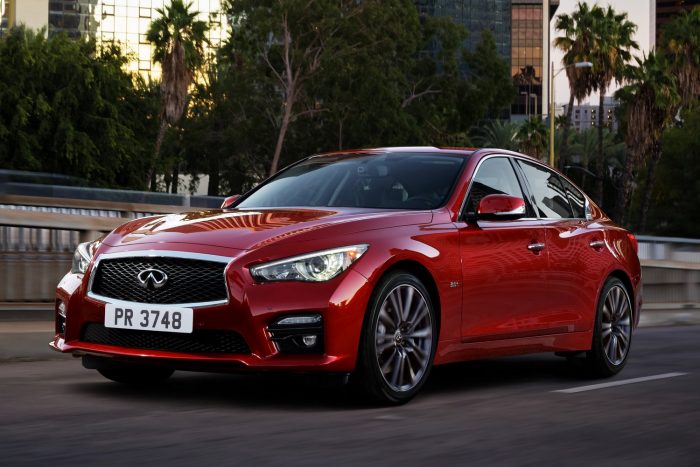 Turbók és hibridek az év legjobb motorjai 7 Infiniti Q50: 3.0 V6 turbómotor (300 LE, 400 Nm)