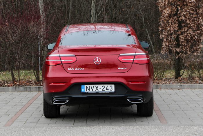 A divatterepjárók evolúciós csúcsa Mercedes-módra 65 k015