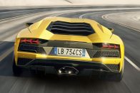 Még tökéletesebb lett a Lamborghini Aventador 16