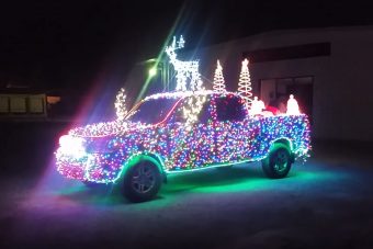 Nem elég boldog a karácsony, amíg nem láttad a 14 000 LED-es Toyotát 