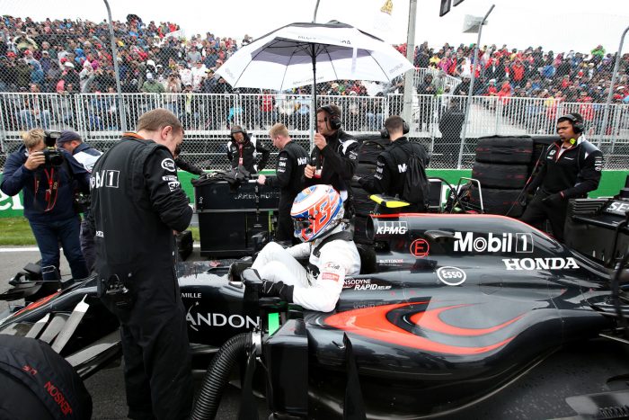 F1: Újabb McLaren-partnert nyúlt le a Red Bull