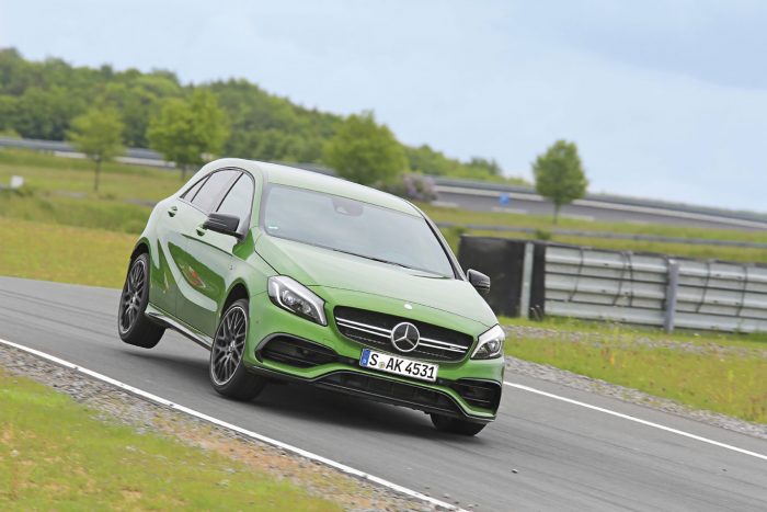 Ford egy BMW és egy Mercedes ellen 2 Bivalyerős, gyors, és szelíd mint egy bárány