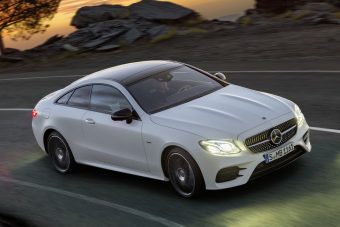 Videón a Mercedes vadonatúj kupéja