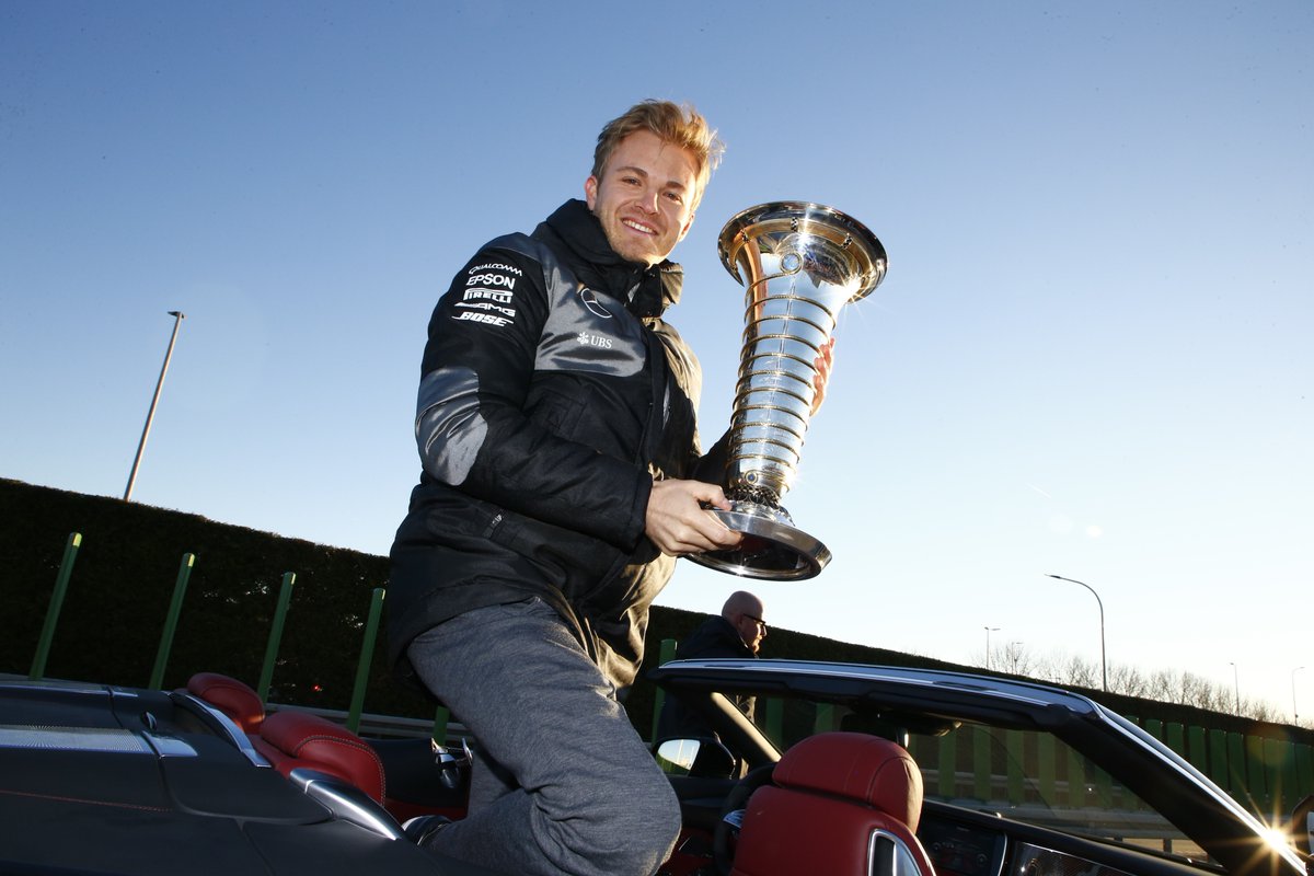 F1: Rosberg vállalná Hamilton oktatását 6