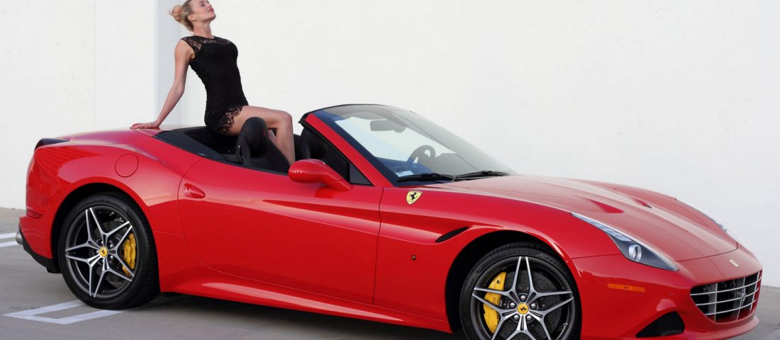 Nevetséges bírságot fizet a Ferrari és az Aston Martin