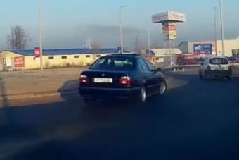 Már az RTL is felkapta a körforgalomban szórakozó BMW-st