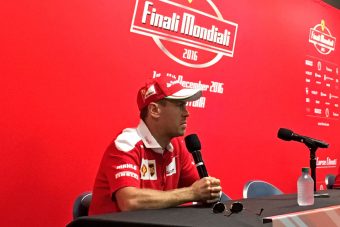 F1: Vettel nem készül a Mercedeshez