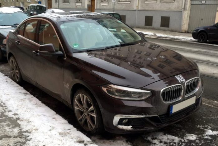 Mégis jön Európába a BMW 1-es szedán?