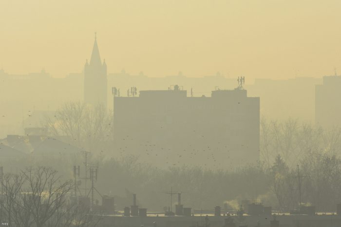 Egyre több városban van szmogriadó, itt a következő
