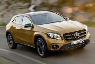 Mercedes GLA: krómban újult a crossover 39