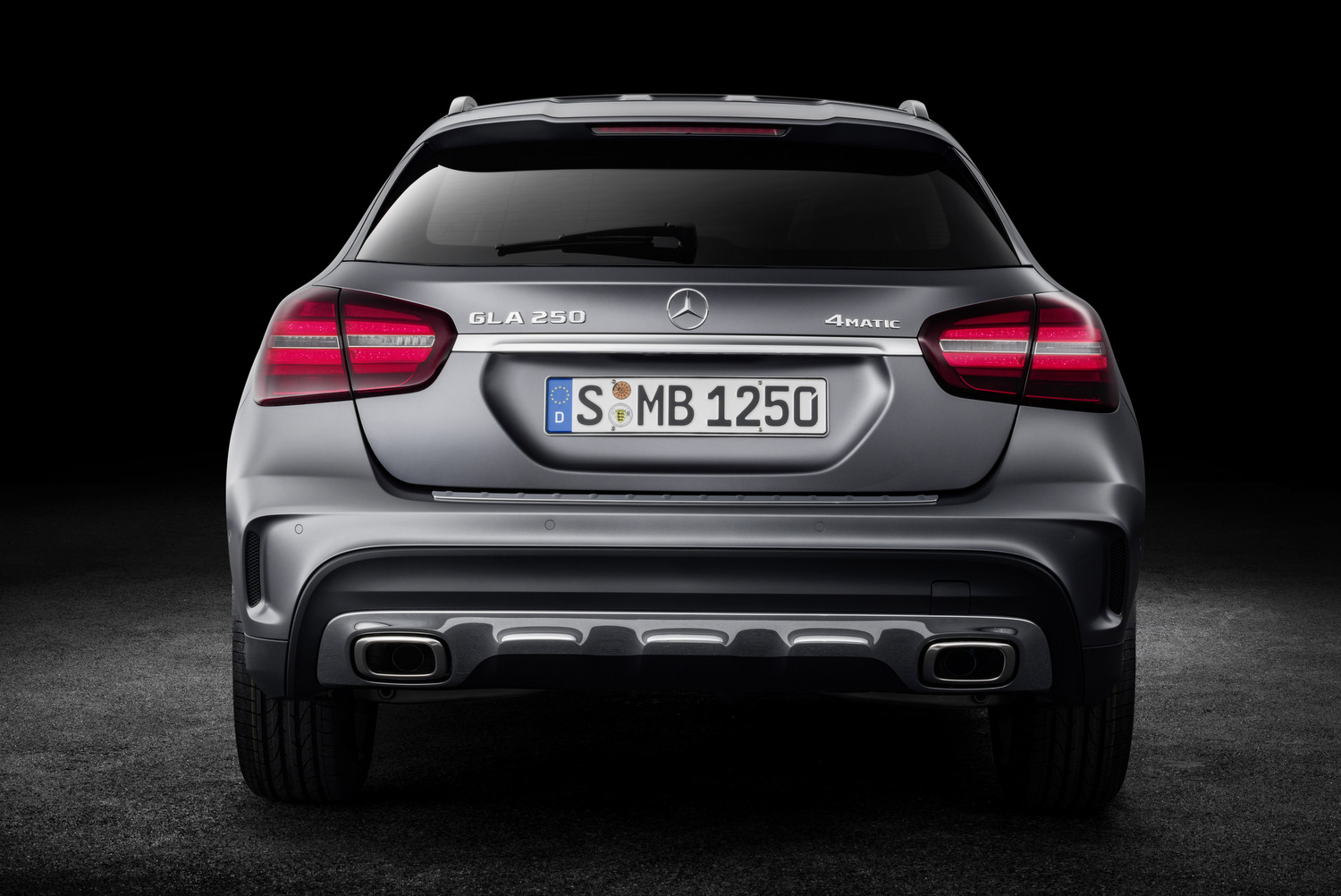 Mercedes GLA: krómban újult a crossover 33