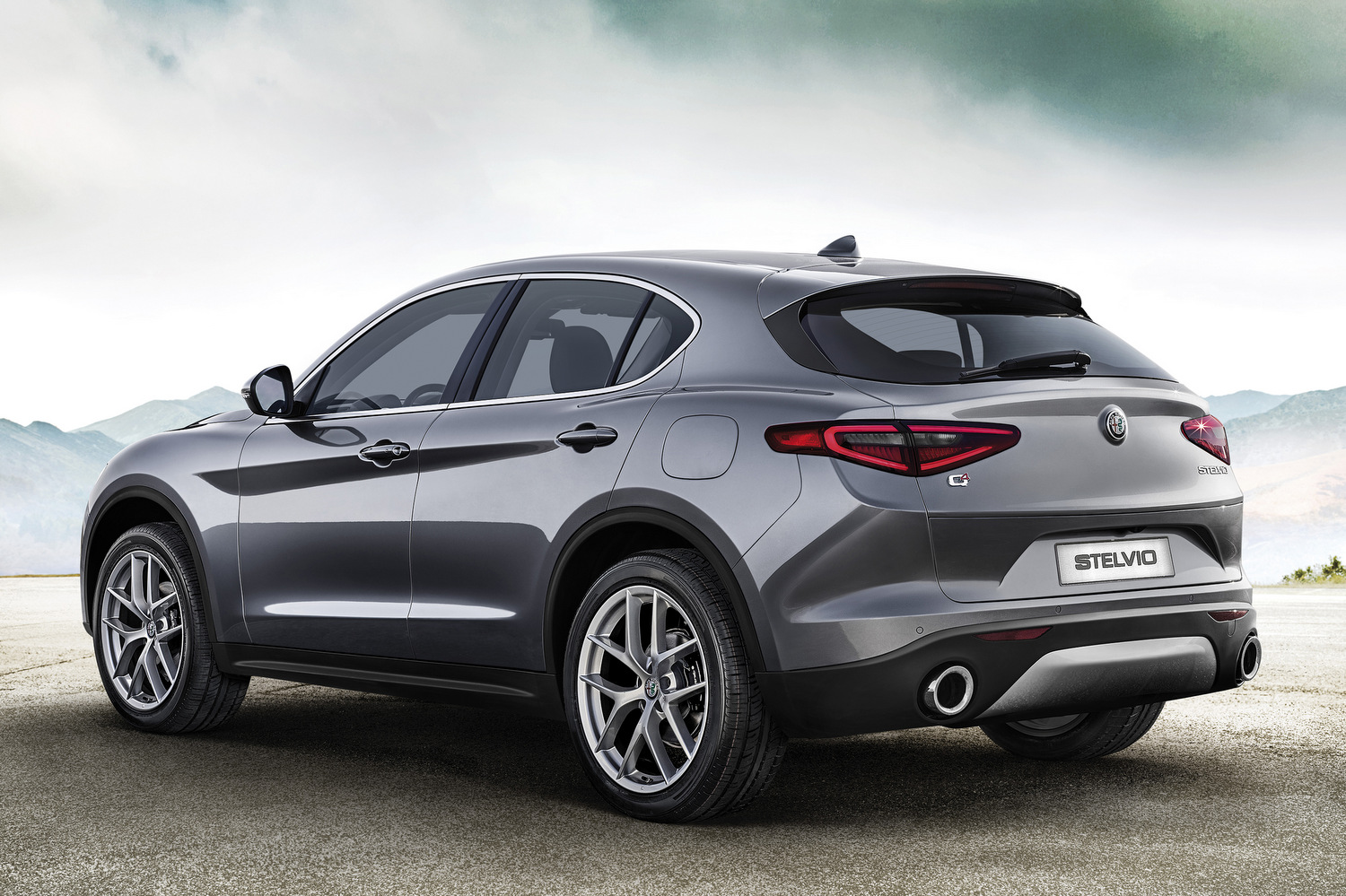 Limitált szériával nyit az Alfa Stelvio 7