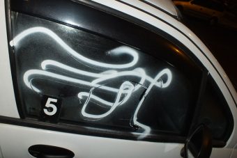 Autókat is lefújt a józsefvárosi graffitis