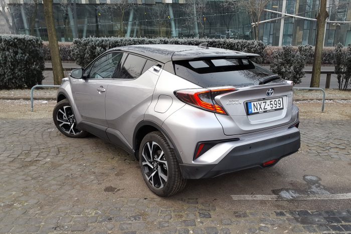 A vágy tárgya, igen, egy Toyota 2 kakukkmarci2