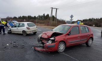 Tanulókocsi karambolozott a 86-oson - képek