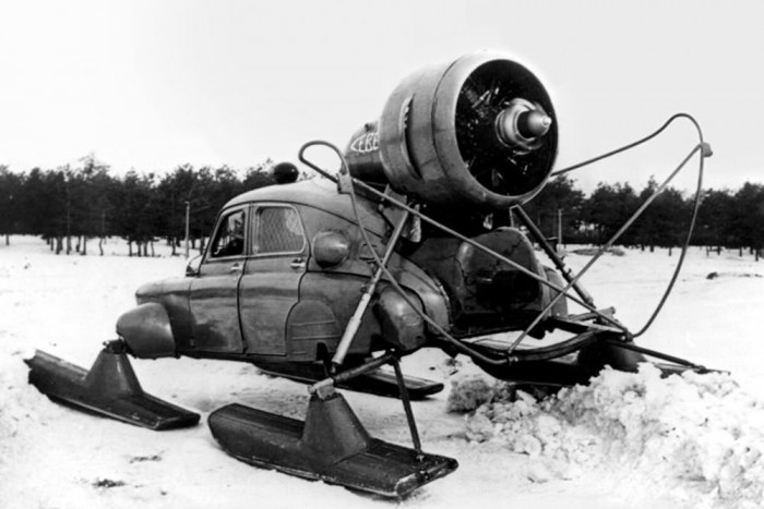 Egy újabb  orosz technikáról van szó, mégpedig az 1959-es Sever-2 névre hallgató hójármű személyében, ami a GAZ–M–20 Pobeda gépjármű alapjain nyugszik. 