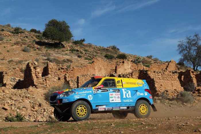 Szalayék köszöntek egy gödörnek